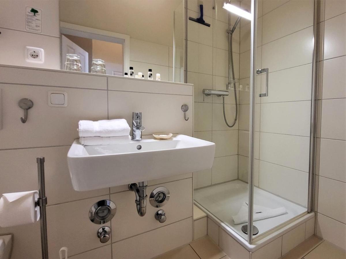 4 Sterne Hotel Hubertusburg Кюлунгсборн Экстерьер фото