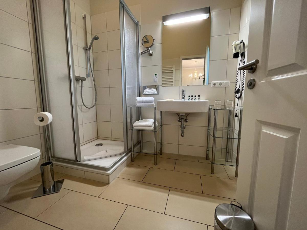 4 Sterne Hotel Hubertusburg Кюлунгсборн Экстерьер фото