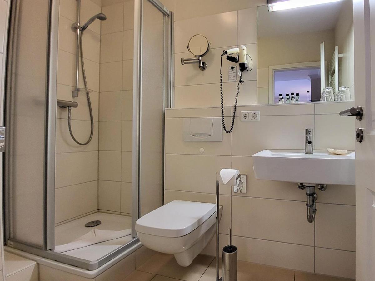 4 Sterne Hotel Hubertusburg Кюлунгсборн Экстерьер фото