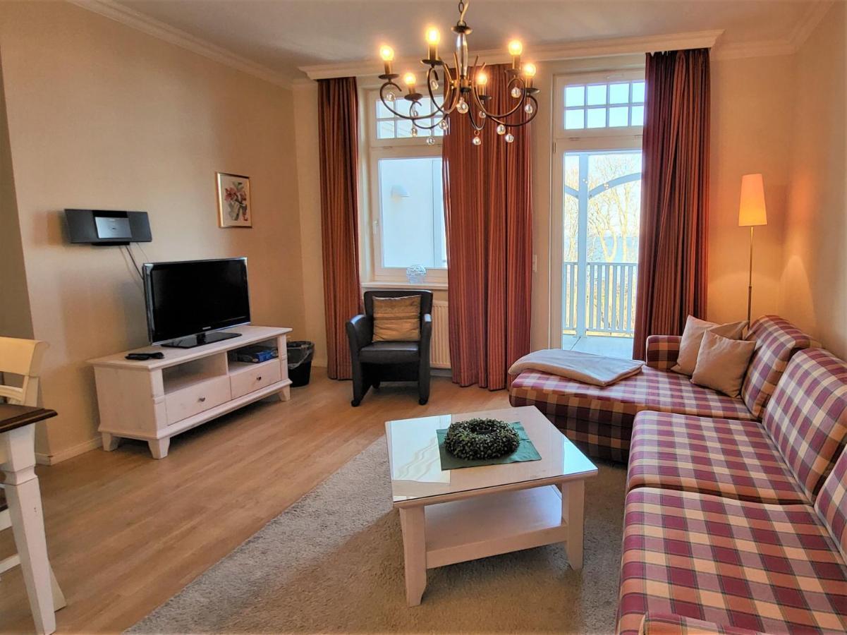 4 Sterne Hotel Hubertusburg Кюлунгсборн Экстерьер фото
