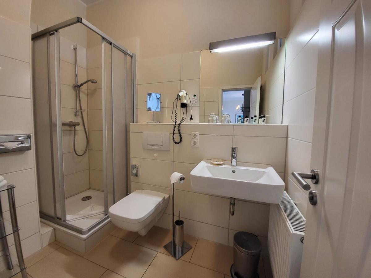 4 Sterne Hotel Hubertusburg Кюлунгсборн Экстерьер фото